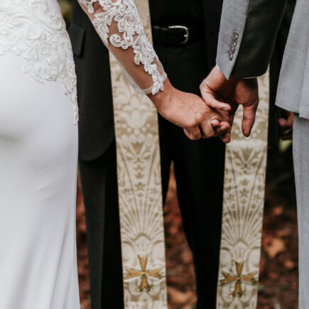 Cerimonia religiosa matrimonio all'aperto